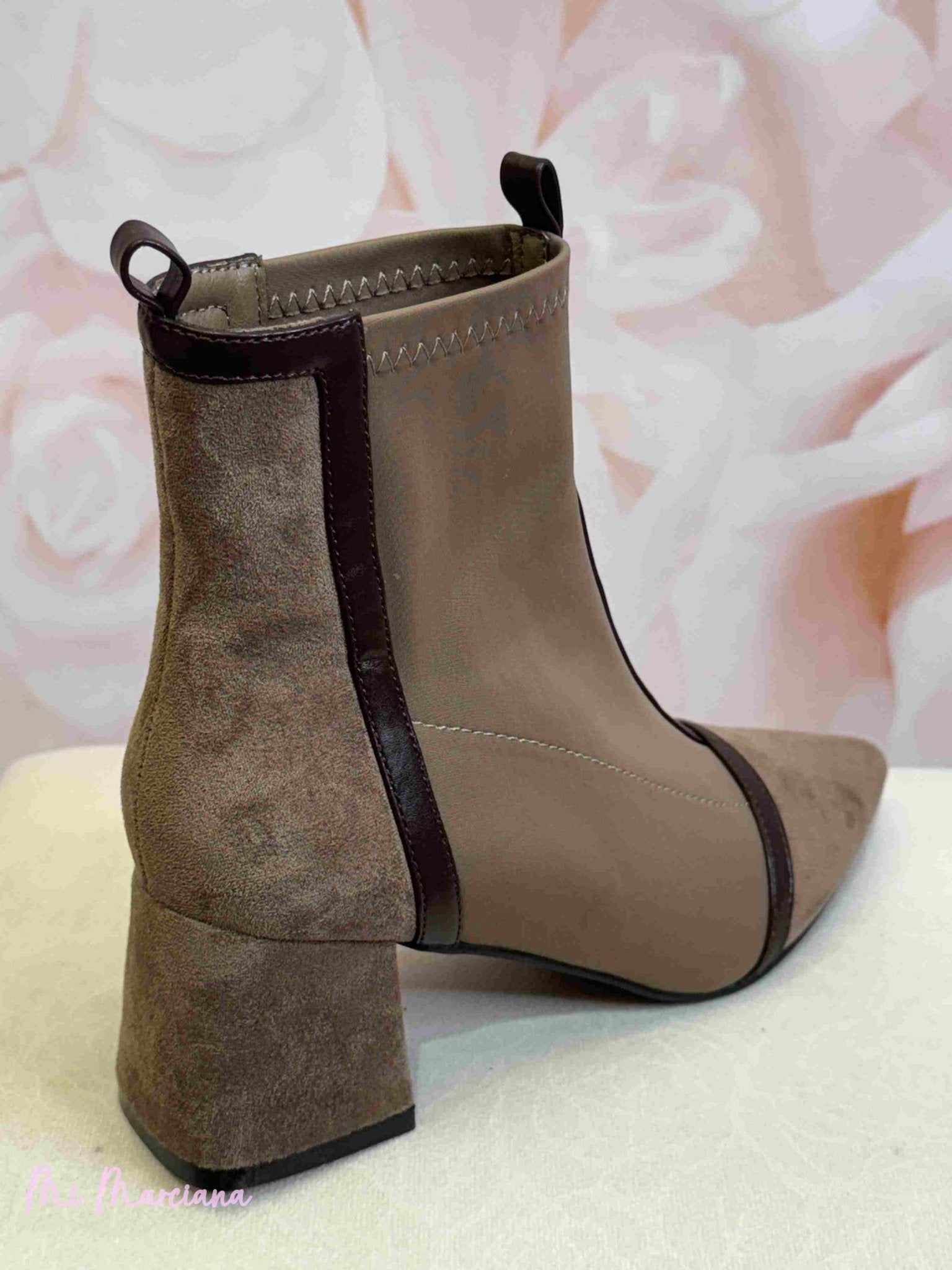 BOTÍN BICOLOR TAUPE - Mi Marciana