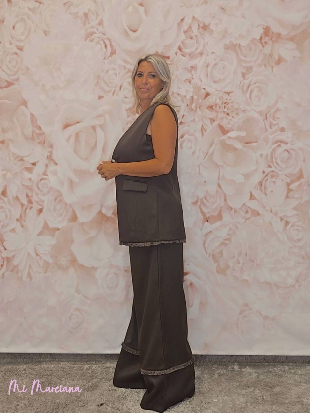 CHALECO PANAMÁ FLECOS MARRÓN - Mi Marciana