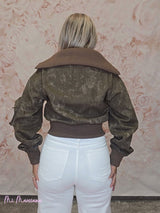 CHAQUETA DENIM LAVADA BOLSILLOS MARRÓN - Mi Marciana