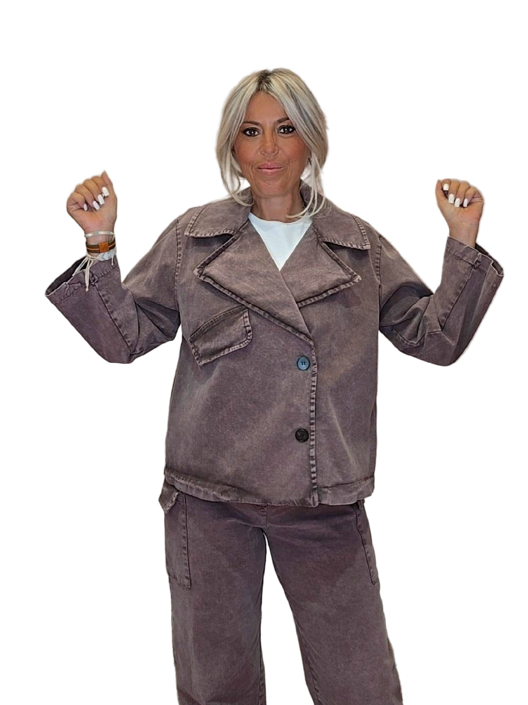 CHAQUETA GABARDINA CORTA LAVADA MARRON - Mi Marciana