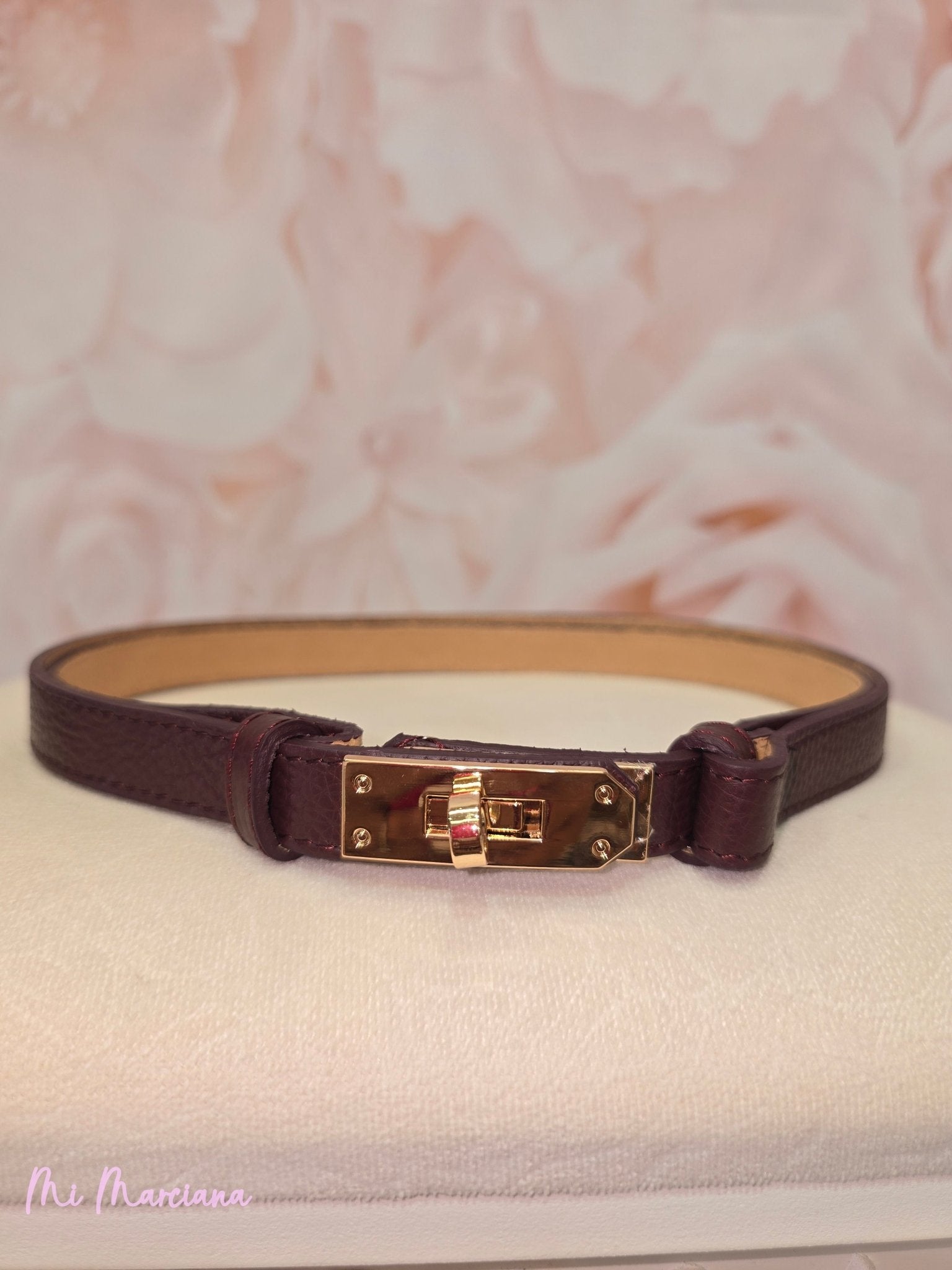 CINTURÓN DE PIEL CON HEBILLA AJUSTABLE - Mi Marciana