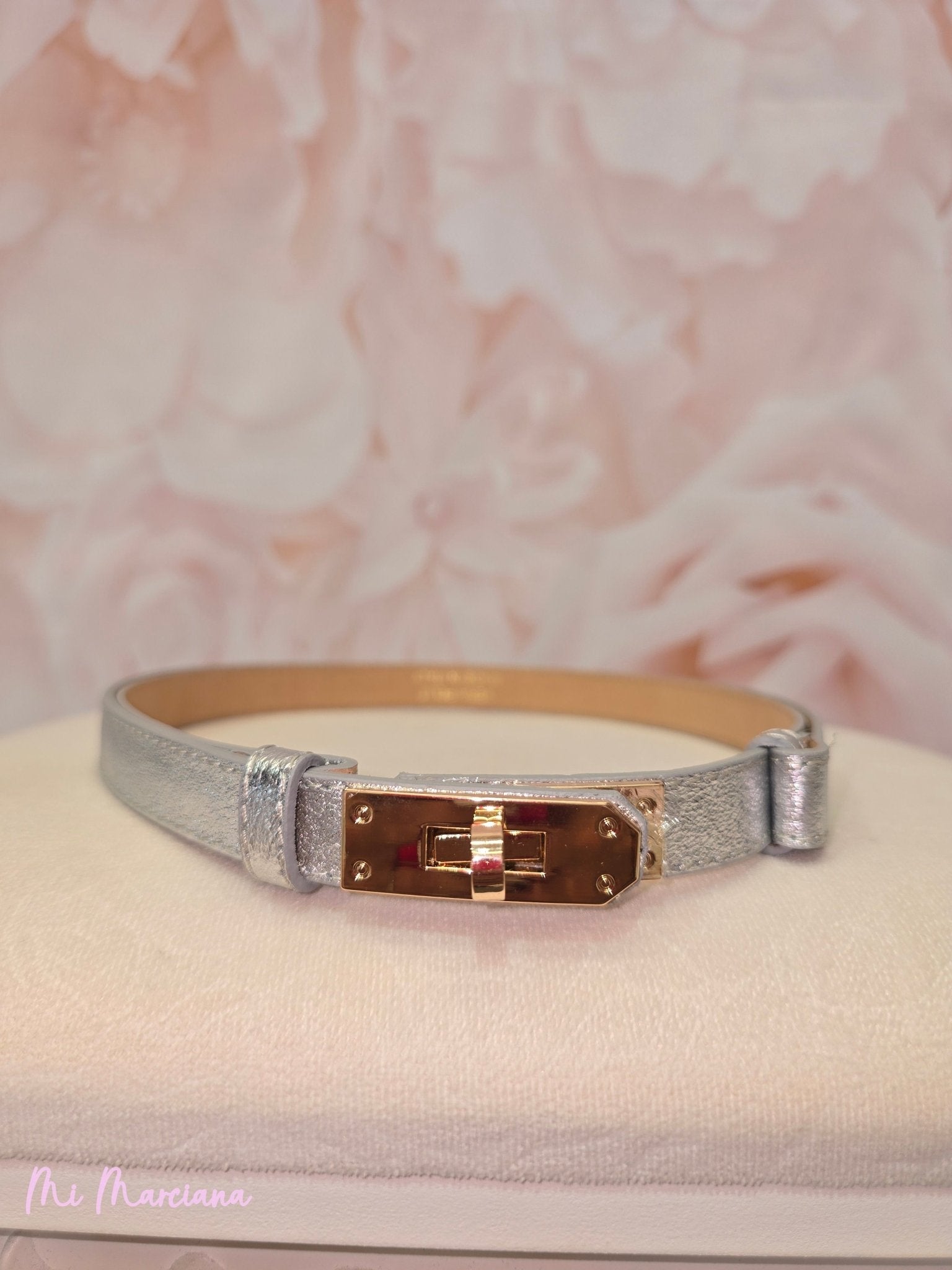 CINTURÓN DE PIEL CON HEBILLA AJUSTABLE - Mi Marciana