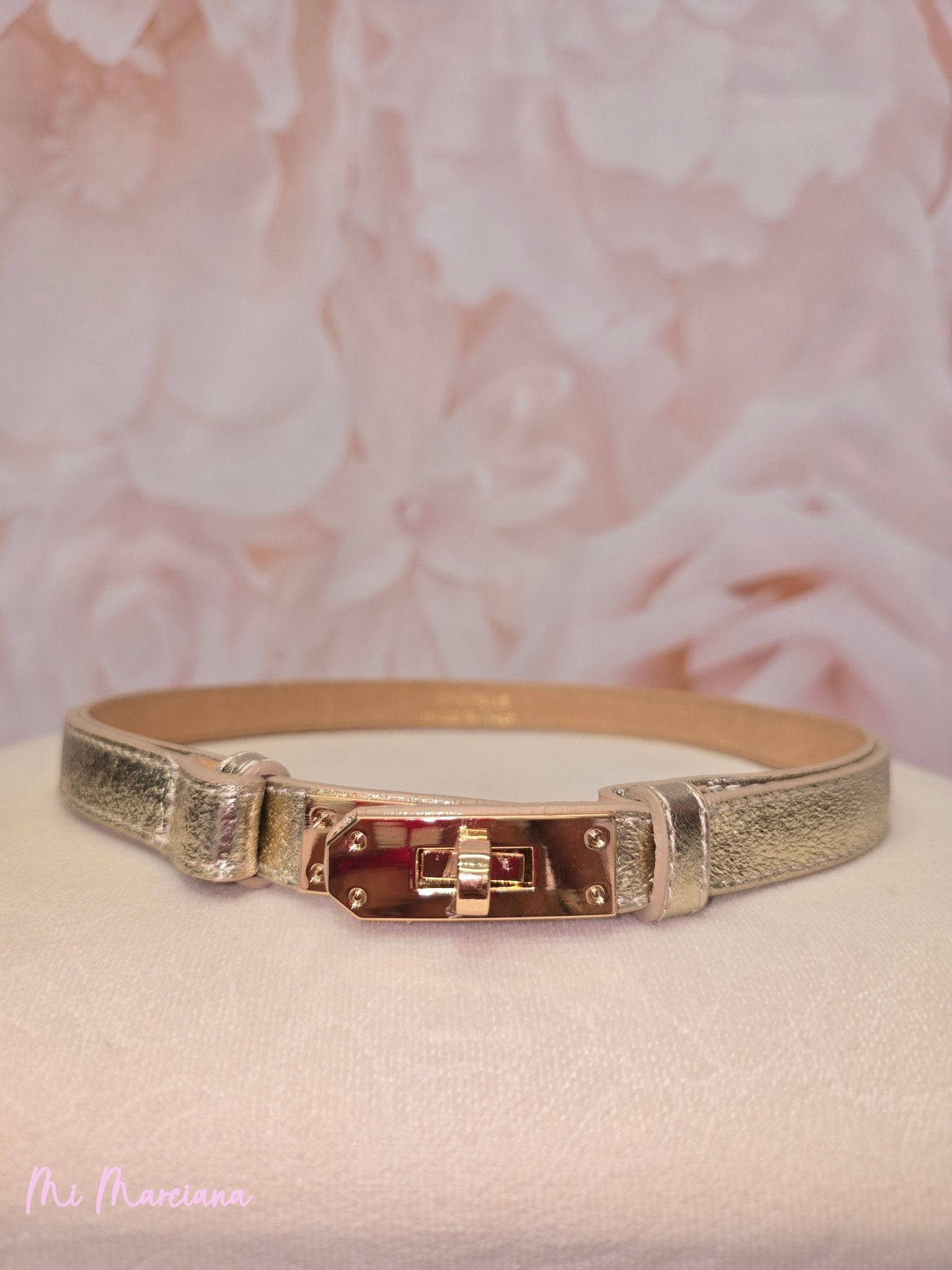 CINTURÓN DE PIEL CON HEBILLA AJUSTABLE - Mi Marciana