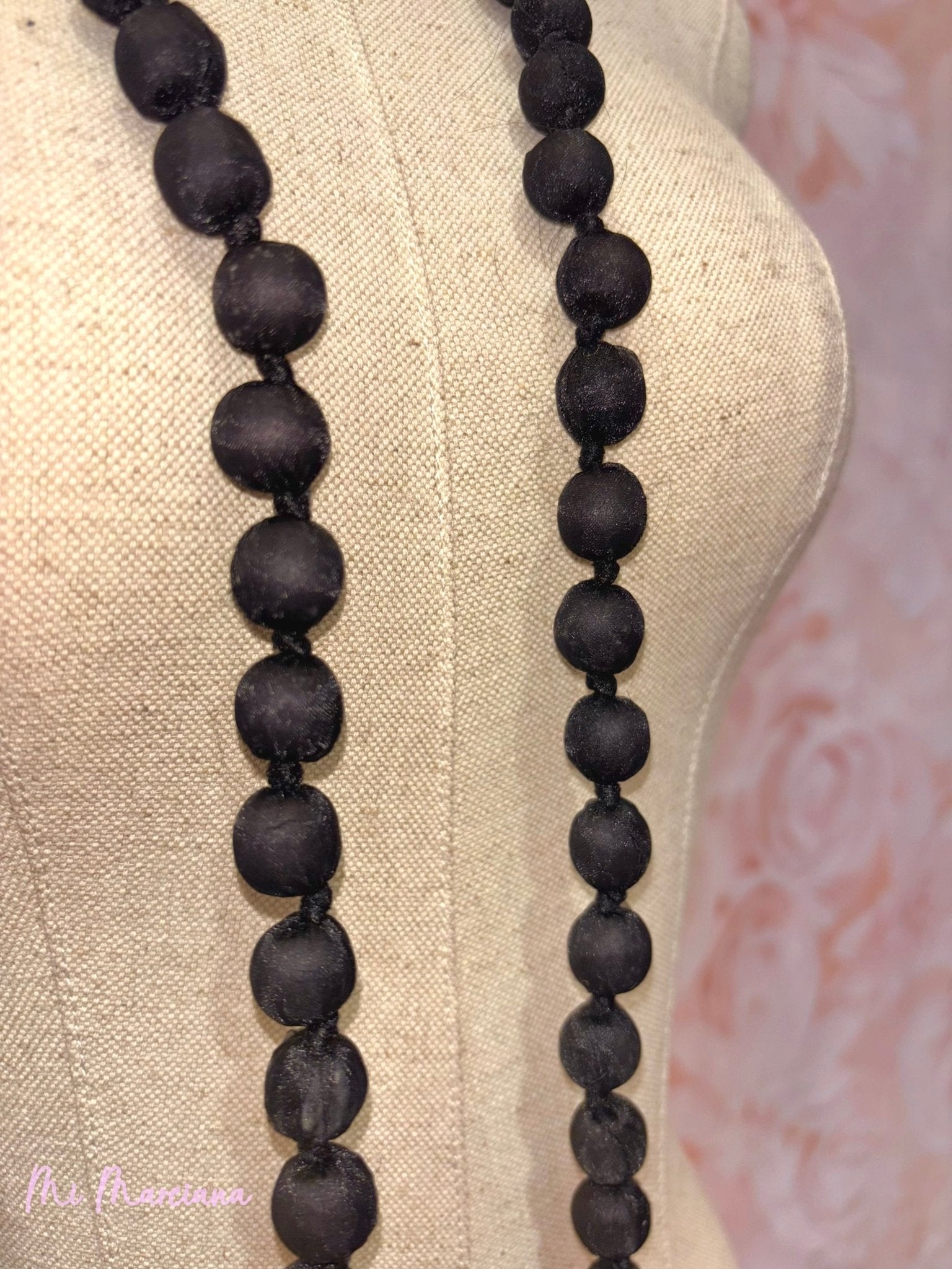 COLLAR BOLAS SEDA - Mi Marciana