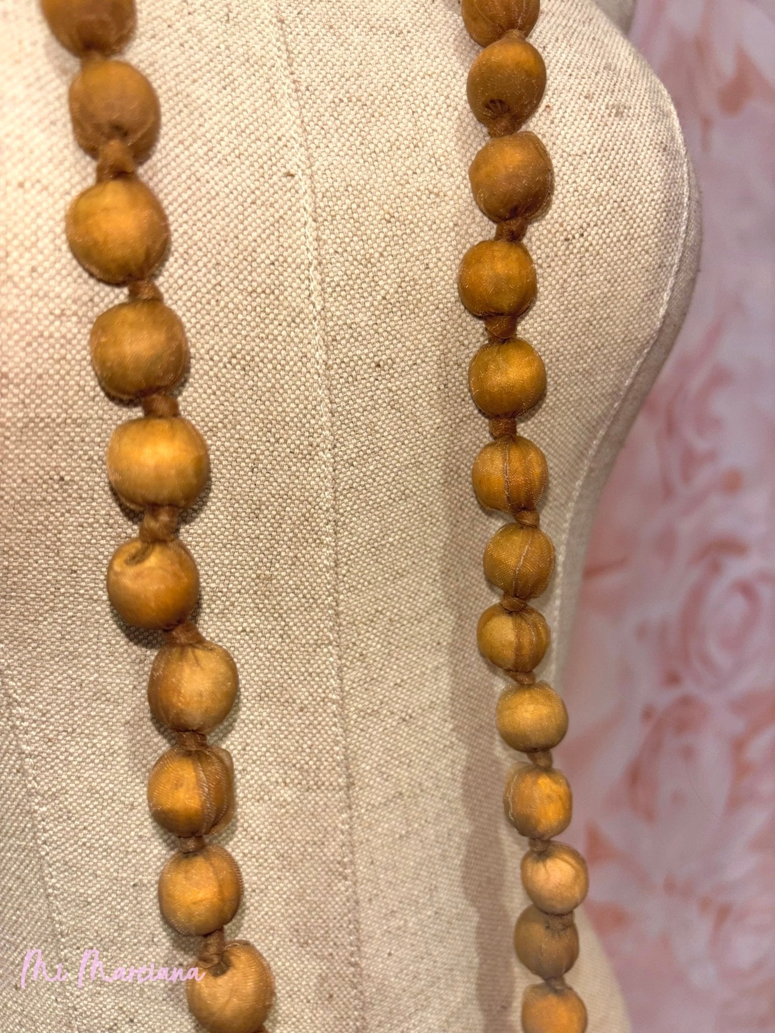 COLLAR BOLAS SEDA - Mi Marciana