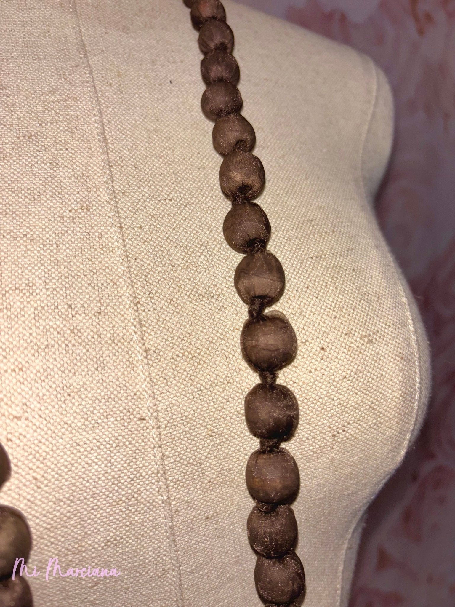 COLLAR BOLAS SEDA - Mi Marciana