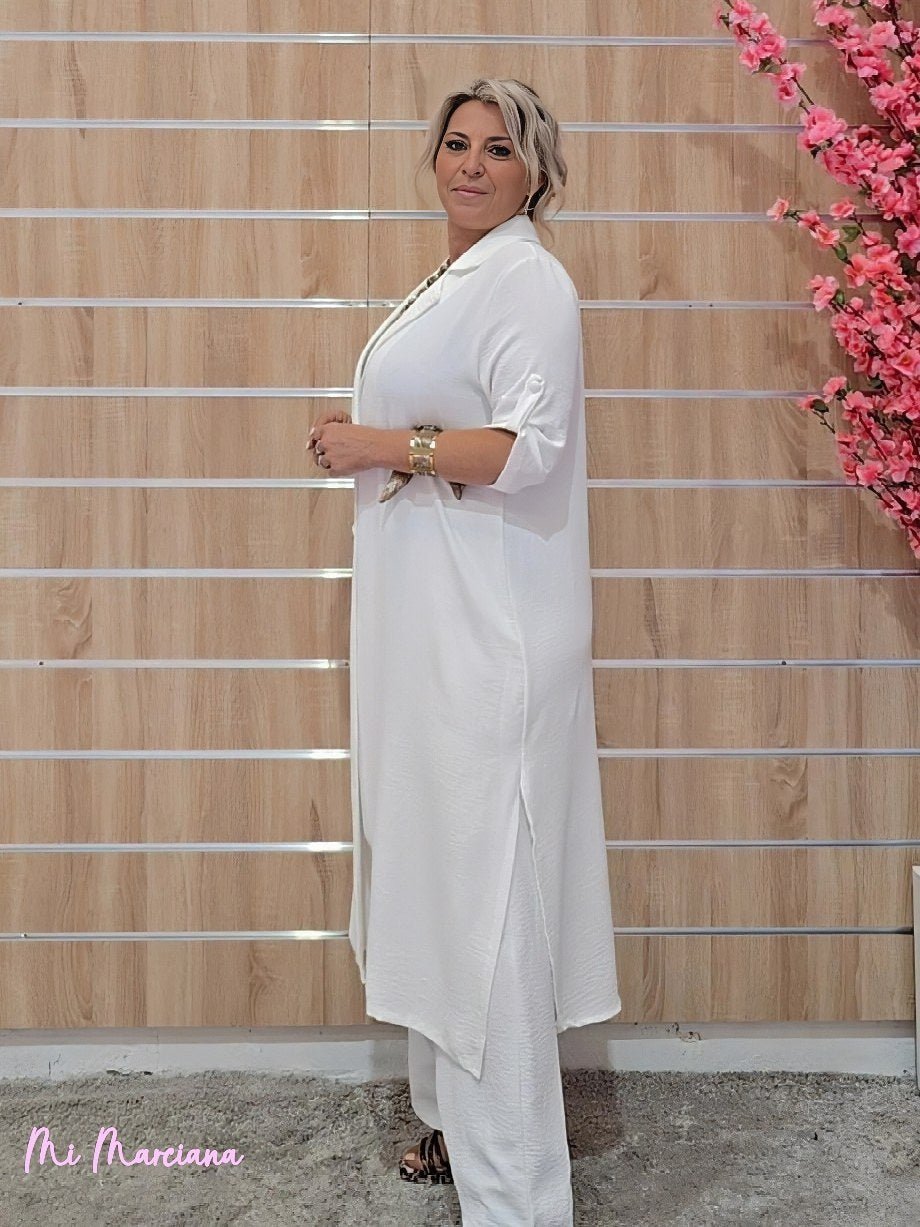 CONJUNTO CHAQUETA LARGA Y PANTALÓN BLANCO - Mi Marciana