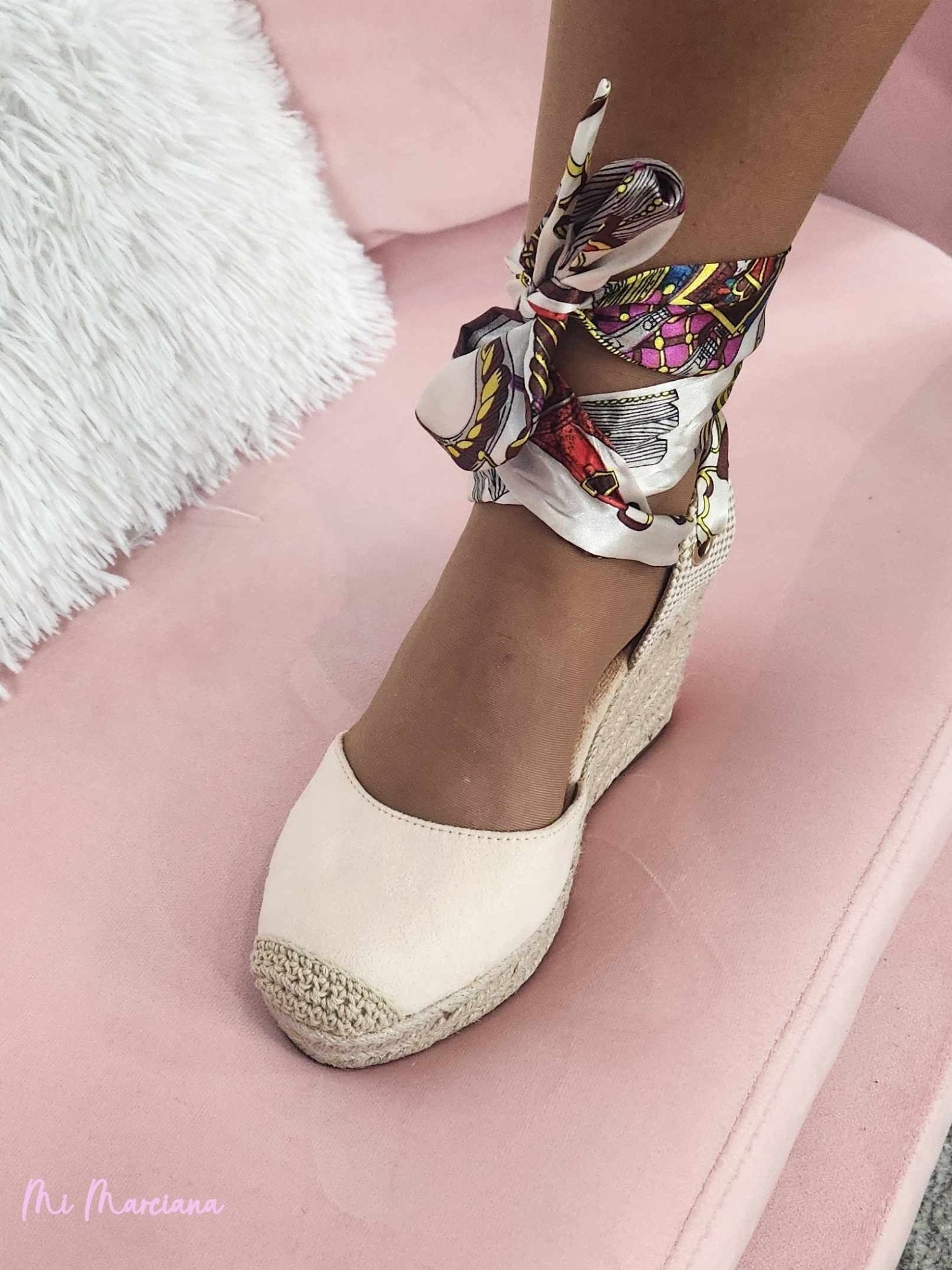 CUÑAS BEIGE LAZADA PAÑUELO - Mi Marciana