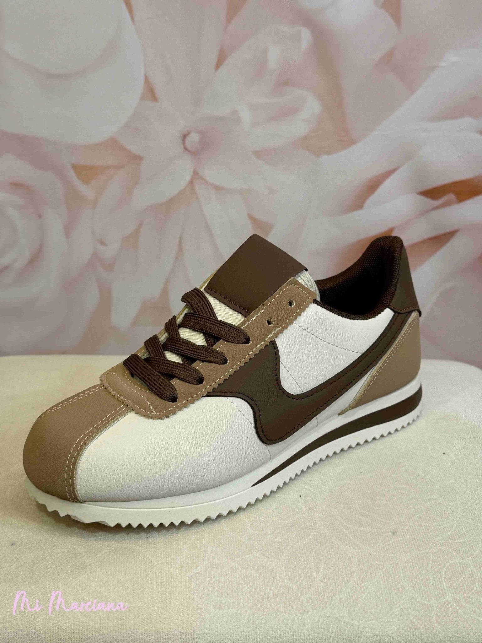 DEPORTIVAS RETRO MARRÓN - Mi Marciana