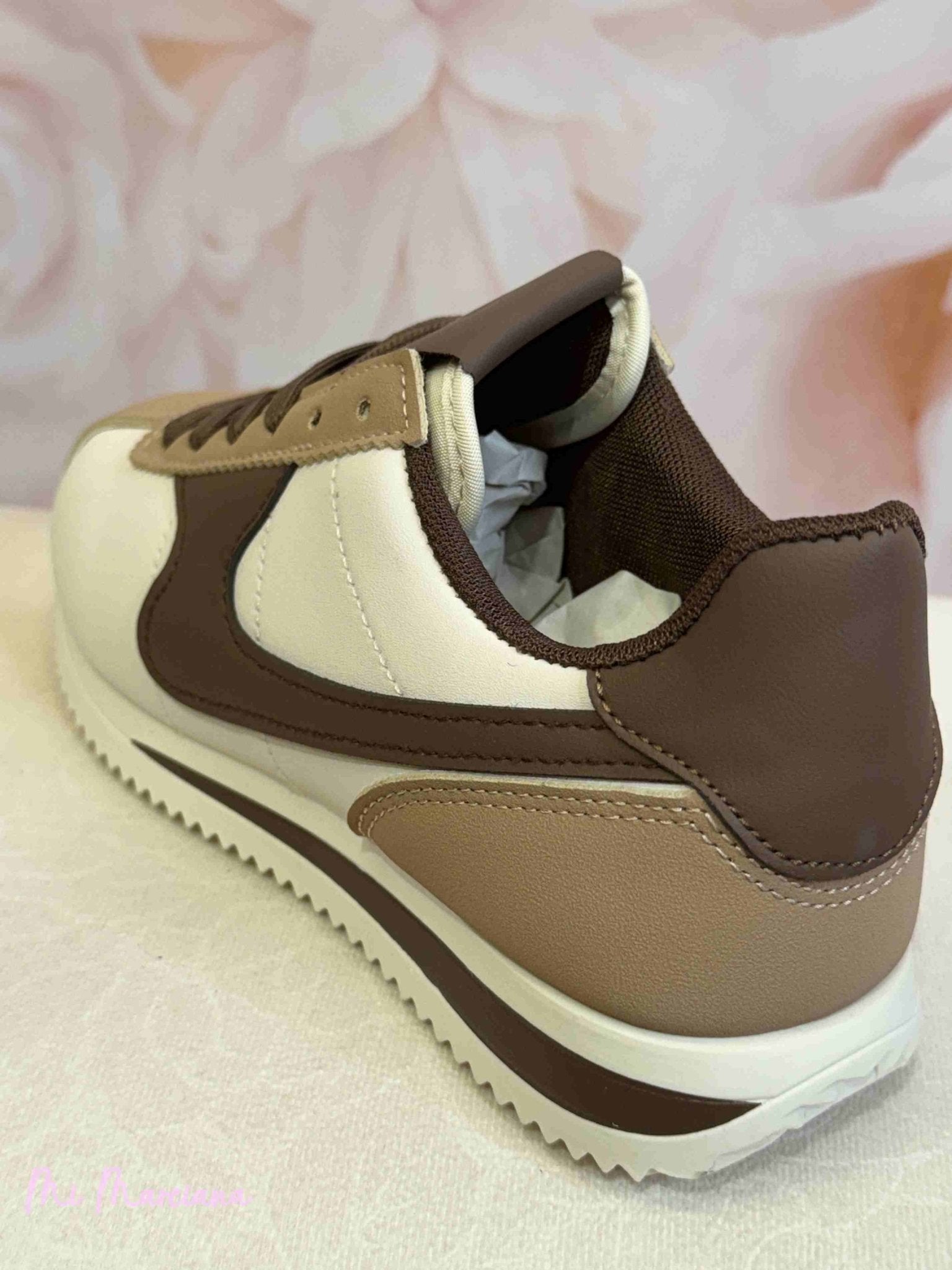 DEPORTIVAS RETRO MARRÓN - Mi Marciana