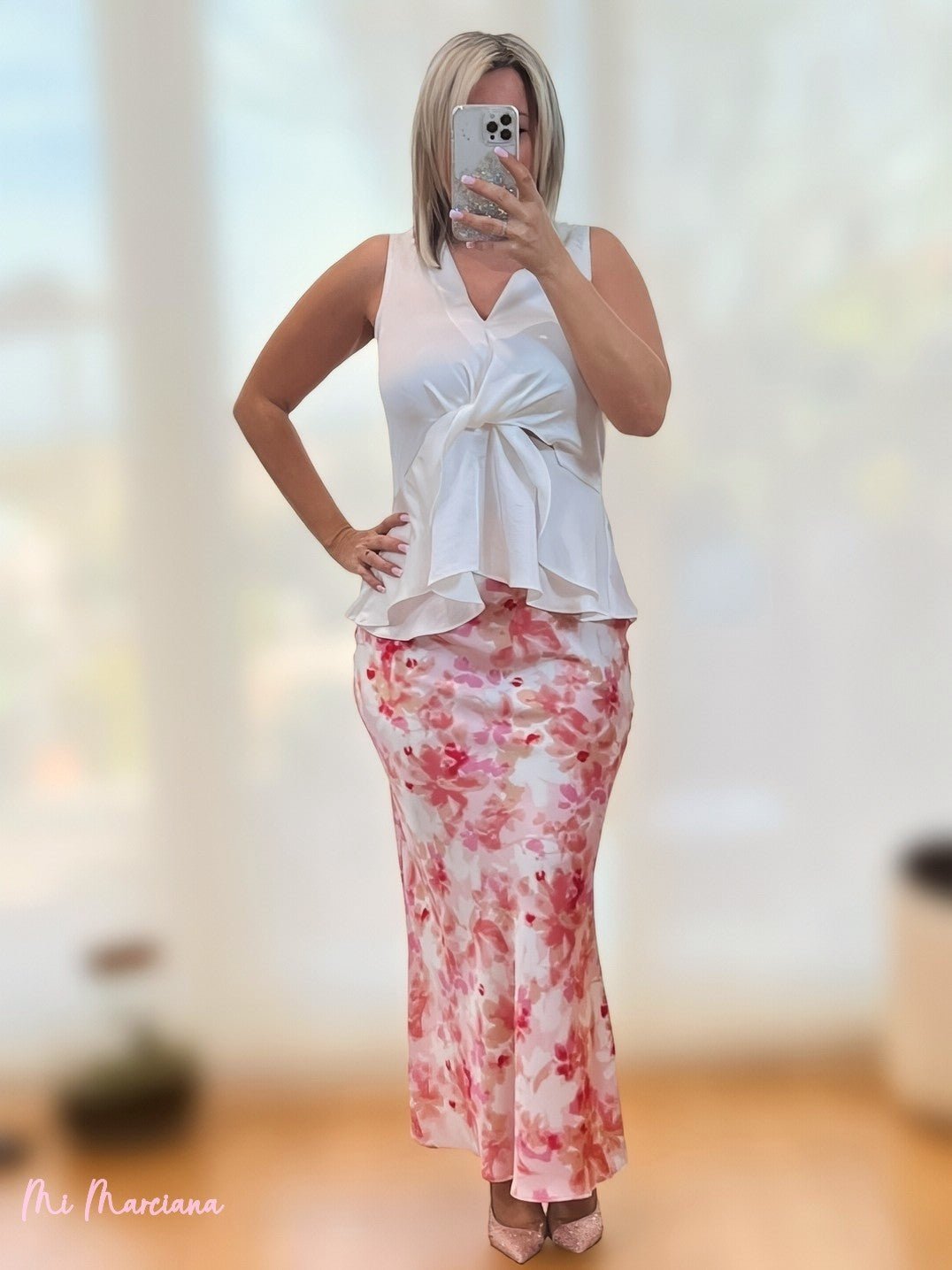 FALDA SATEN ESTAMPADA ROJA - Mi Marciana