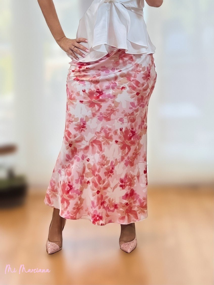 FALDA SATEN ESTAMPADA ROJA - Mi Marciana