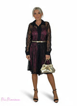 Vestido curto estilo camisa JOT com renda contrastante