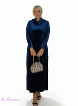 VESTIDO LONGO DE VELUDO COM DECOTE EM CASCATA JOT