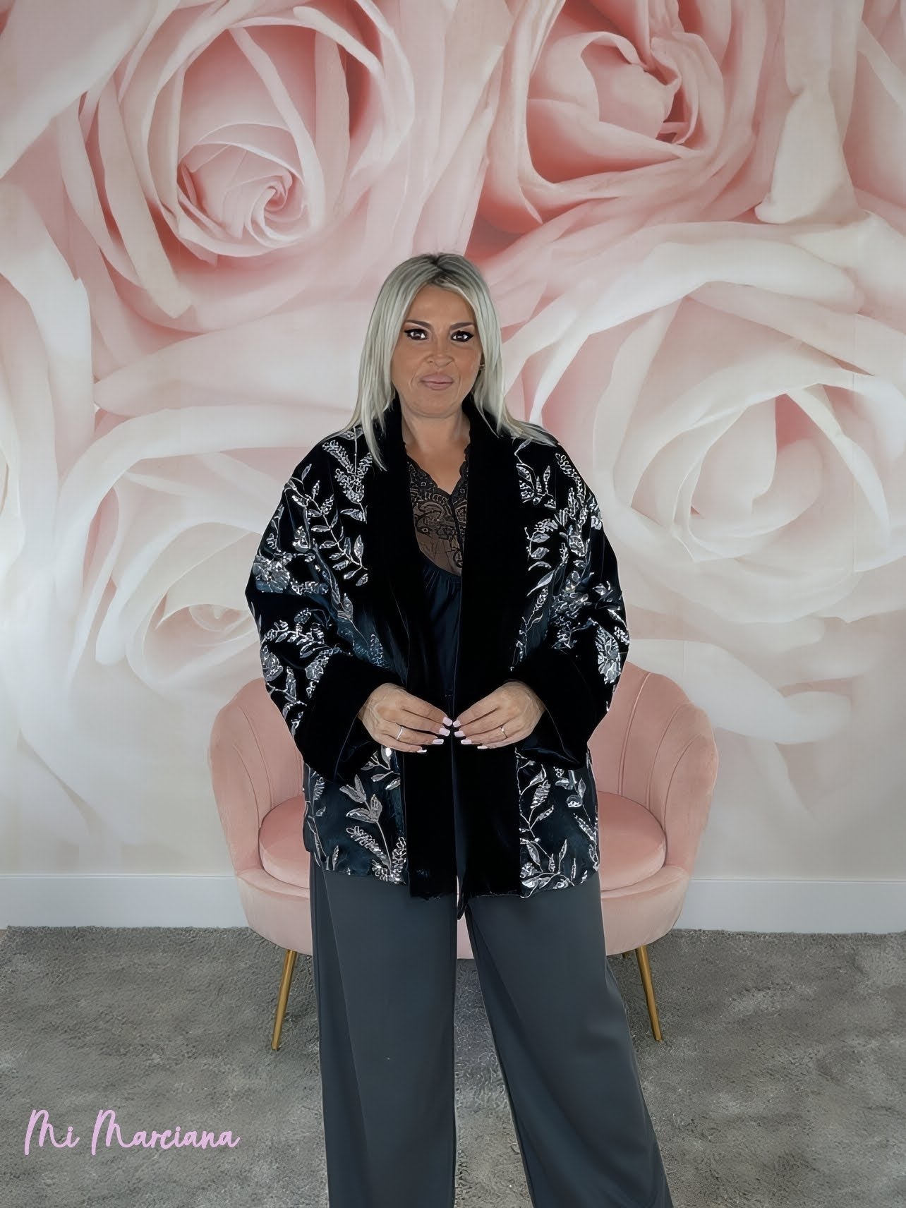 KIMONO TERCIOPELO BORDADO LENTEJUELAS - Mi Marciana