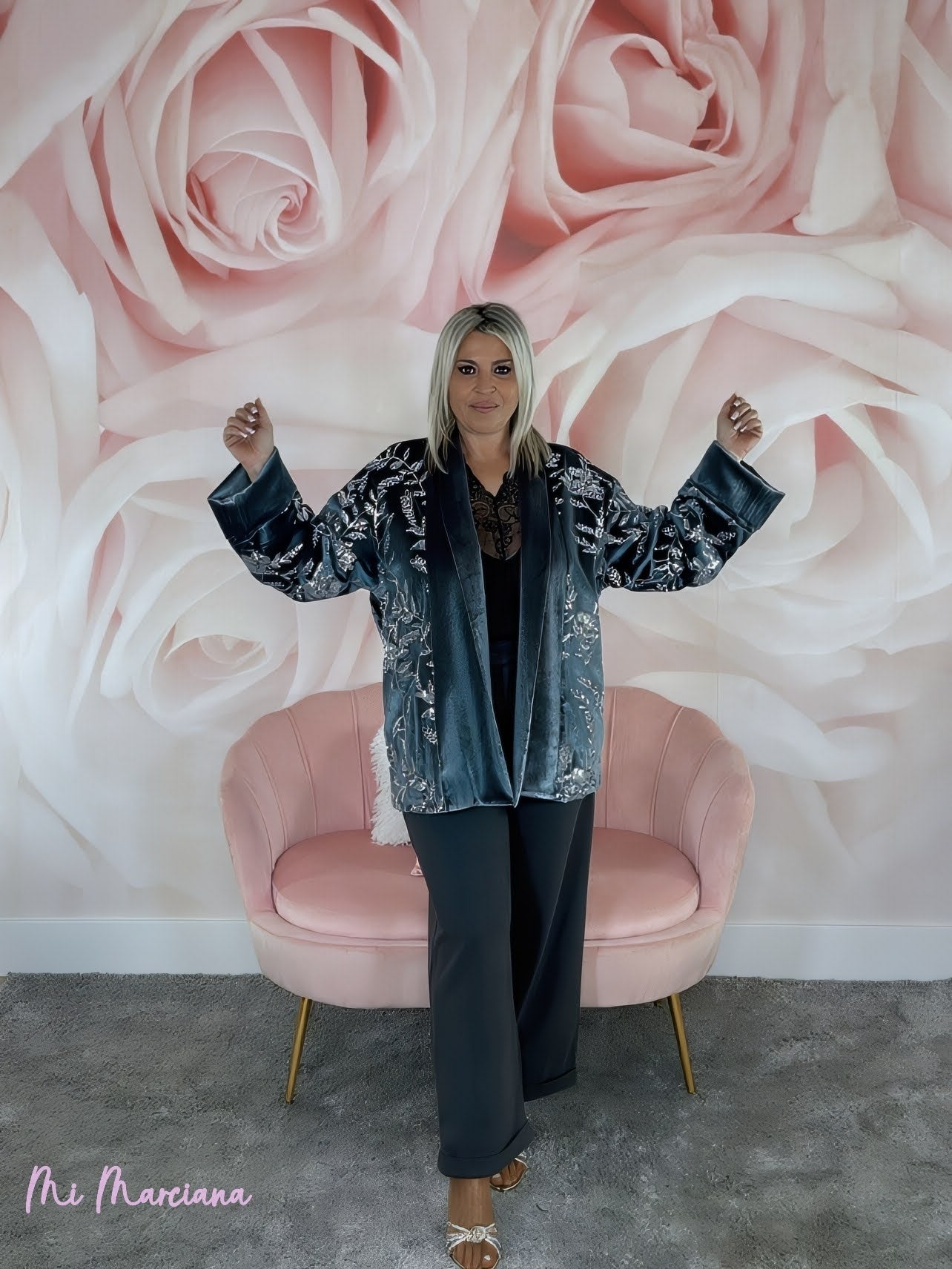 KIMONO TERCIOPELO BORDADO LENTEJUELAS - Mi Marciana