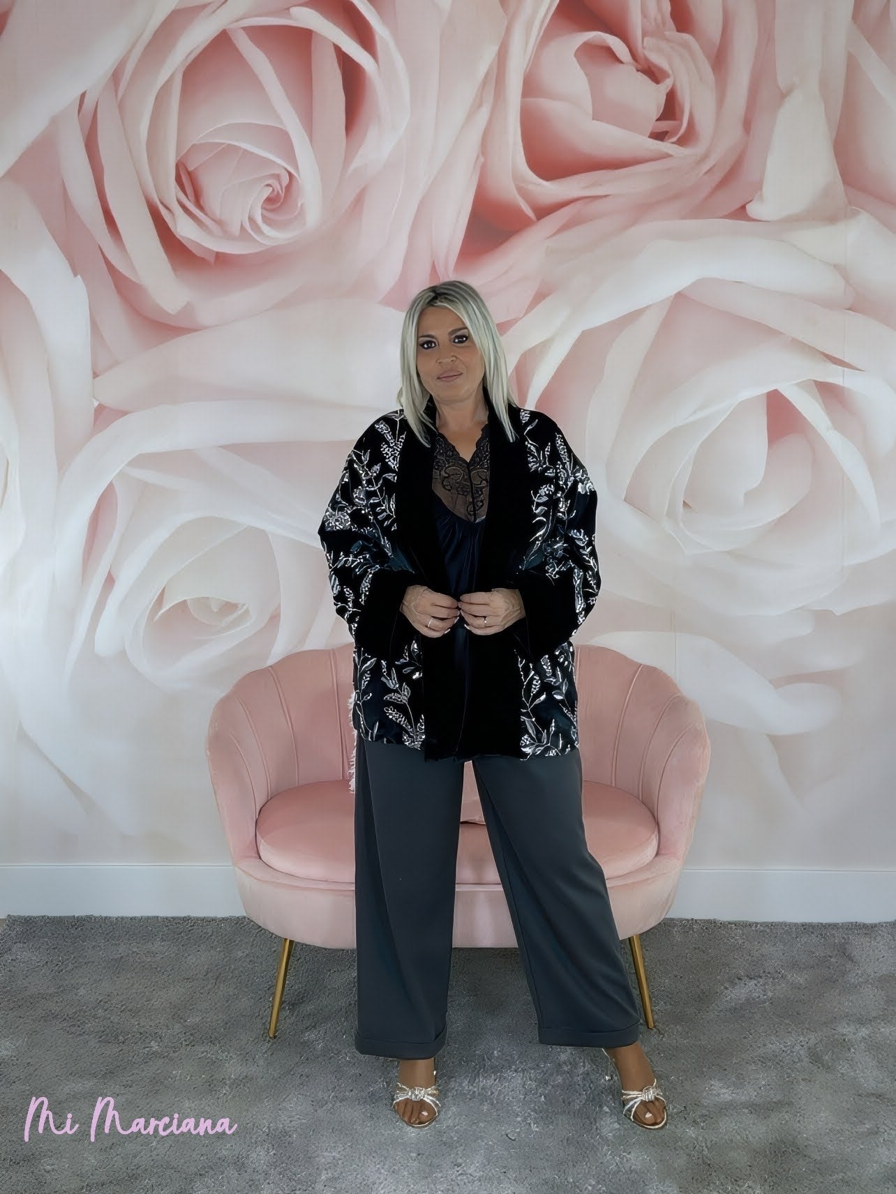 KIMONO TERCIOPELO BORDADO LENTEJUELAS - Mi Marciana