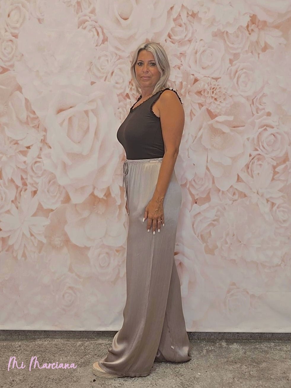 PANTALÓN ANCHO SATÉN ARRUGADO VISÓN - Mi Marciana