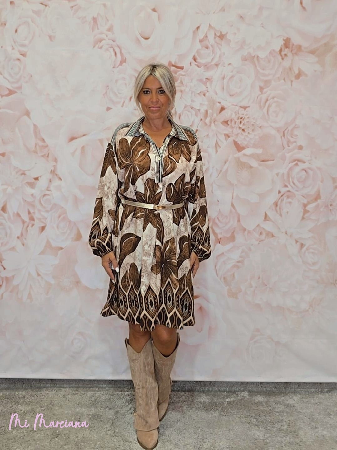 VESTIDO CAMISERO ESTAMPADO FLORAL MARRÓN - Mi Marciana