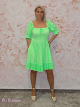 VESTIDO IBIZA CORTO VOLANTE REJILLA VERDE FLÚOR - Mi Marciana