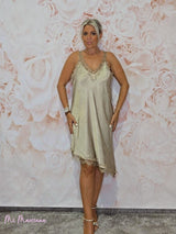 VESTIDO LENCERO CORTO ASIMÉTRICO JOT - Mi Marciana