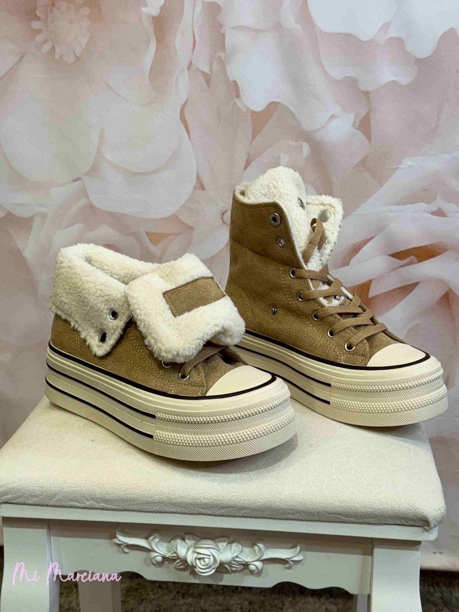 ZAPATILLA ANTELINA COMBERTIBLE BORREGUITO TOSTADO - Mi Marciana