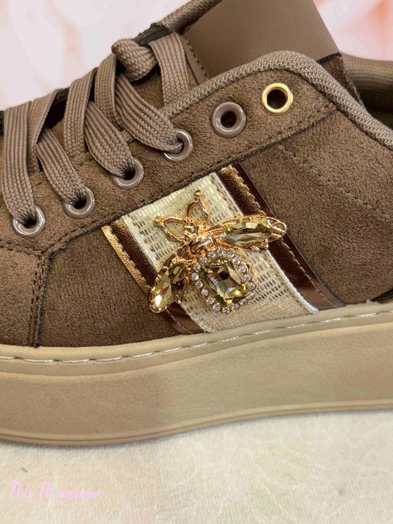 ZAPATILLAS ANTELINA JOYA ABEJA MARRÓN - Mi Marciana