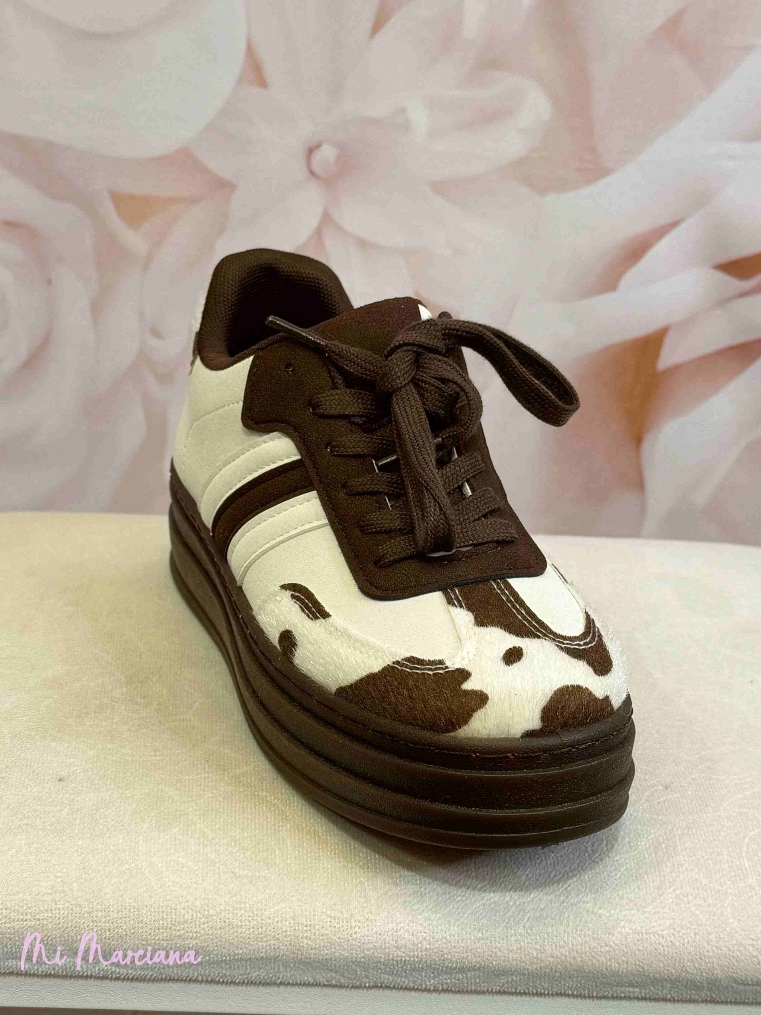 ZAPATILLAS CANDY COW PRINT MARRONES Y BLANCAS - Mi Marciana