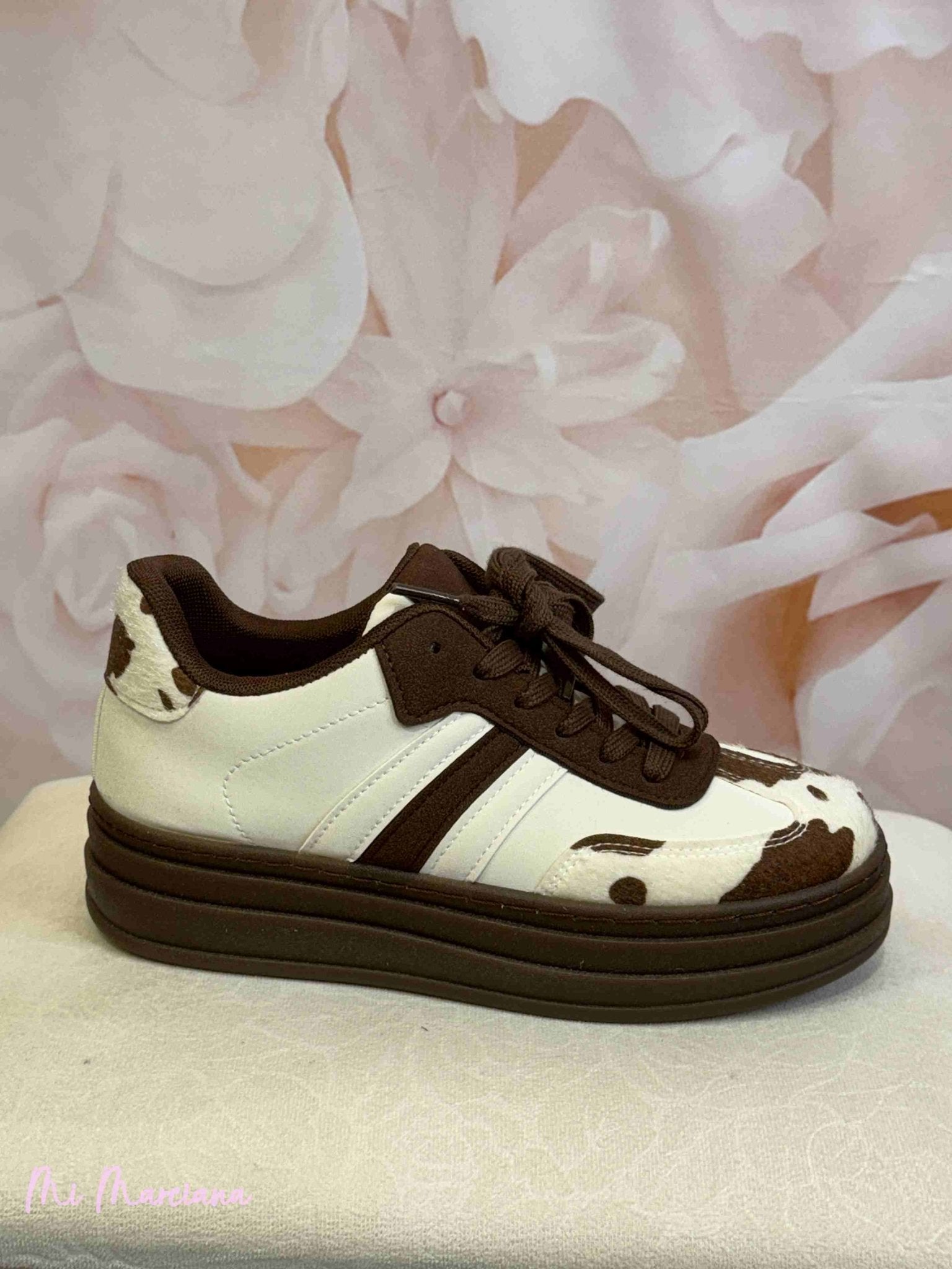 ZAPATILLAS CANDY COW PRINT MARRONES Y BLANCAS - Mi Marciana